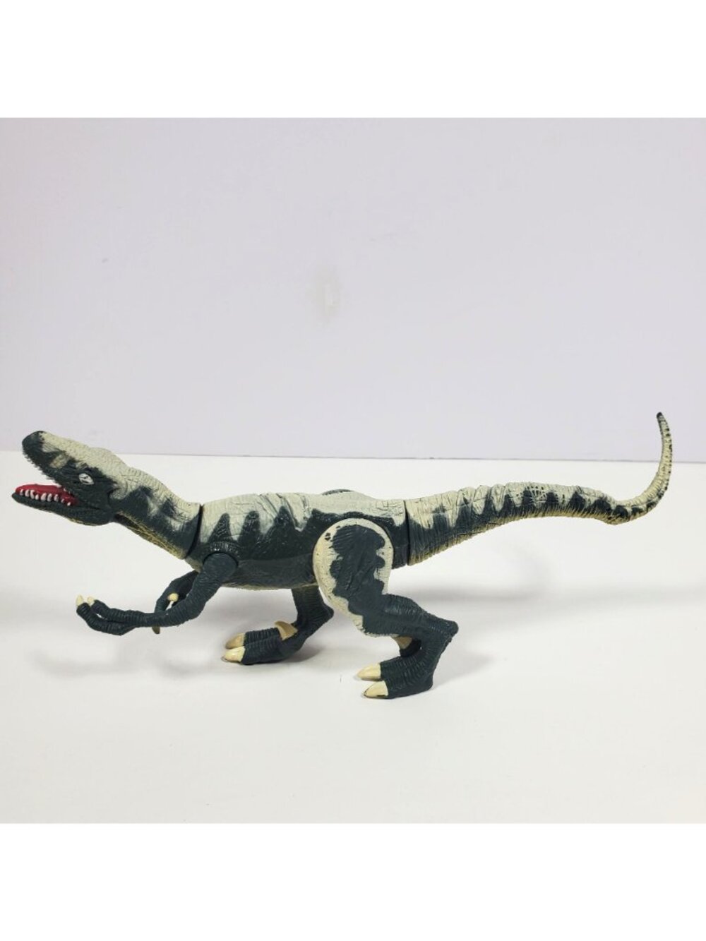Velociraptor Cyclops Dinosaur Jurassic Park 1997 UCS Amblin - Picture 4 of 16